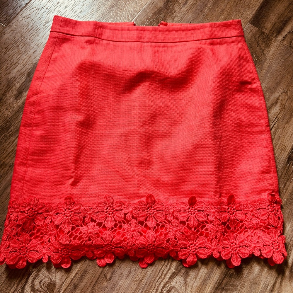 J.Crew Factory Mini Skirt Size 0 Coral color with flower detail NWT